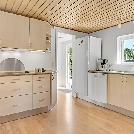 Stunning In With Kitchen