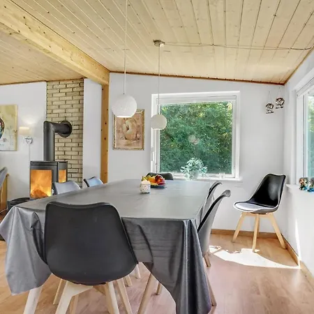 Three-bedroom In Jagerspris Jægerspris