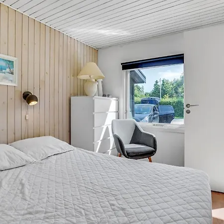 Three-bedroom In Jagerspris Ferienhaus