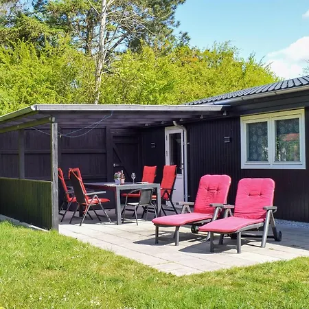 Ferienhaus Three-bedroom In Jagerspris *