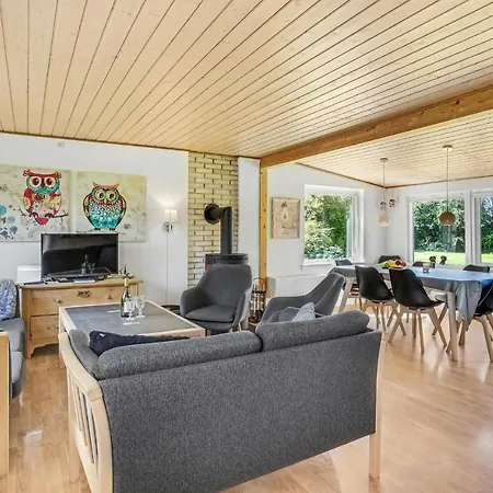 Stunning In With Kitchen Jaegerspris