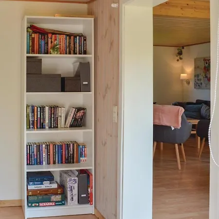 Holiday home Stunning In With Kitchen