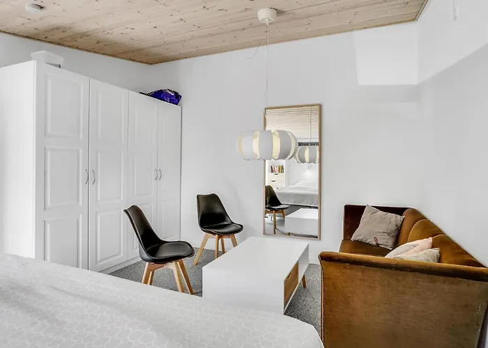 Three-bedroom In Jagerspris *