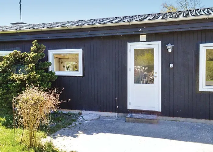 Three-bedroom In Jagerspris * Jægerspris